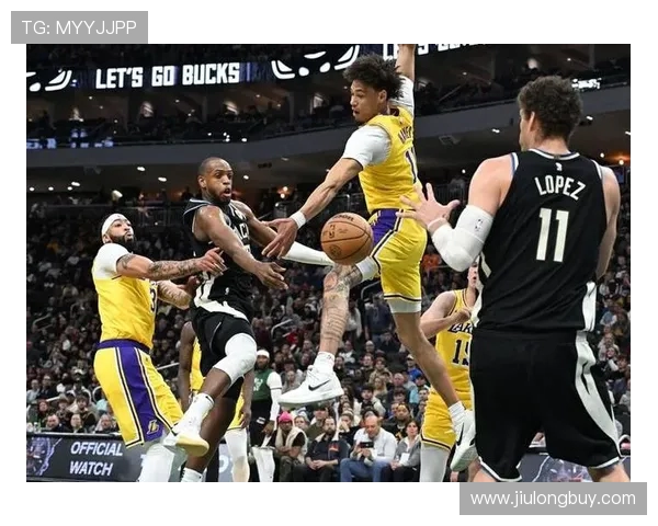 湖人对阵雄鹿首发阵容解析及球员表现展望