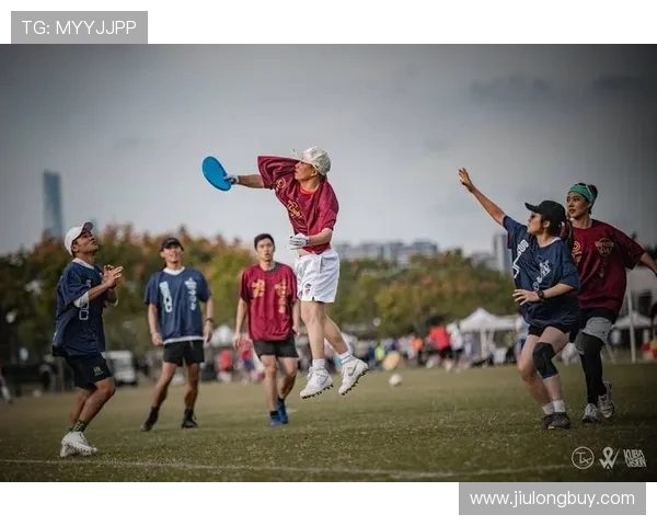 南京飞盘队实力大提升引发热议飞盘运动新风潮