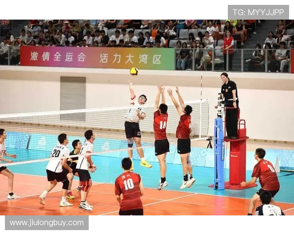 深圳排球队的速度之谜:排球巨献背后的训练与激情探索 深圳排球队的速度之谜:排球巨献背后的训练与激情探索