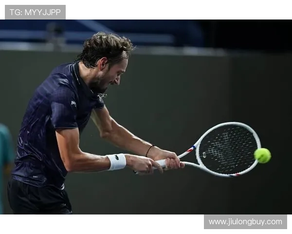 上海网球队战术变革引发热议助力球队崛起与未来发展展望 上海网球队战术变革引发热议助力球队崛起与未来发展展望