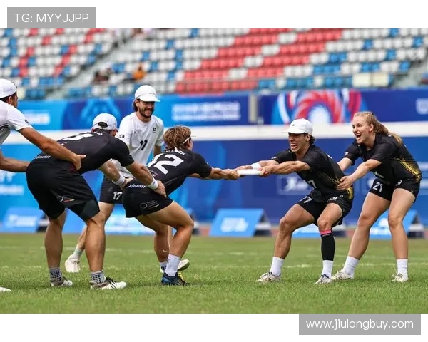 成都飞盘队携手创新高成就飞盘配合排名新纪录